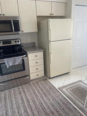 7290 Kinghurst Drive Delray Beach FL 33446