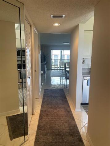 7290 Kinghurst Drive Delray Beach FL 33446