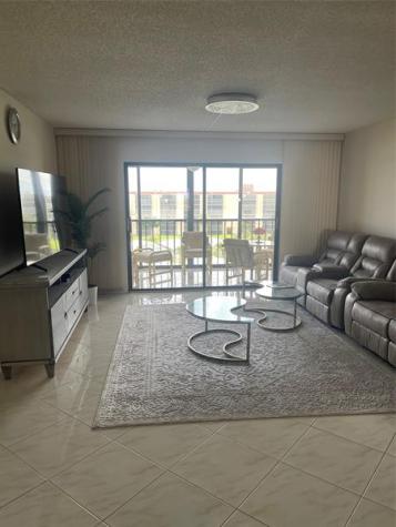 7290 Kinghurst Drive Delray Beach FL 33446