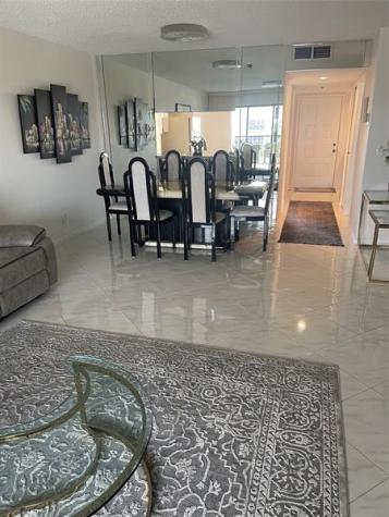 7290 Kinghurst Drive Delray Beach FL 33446