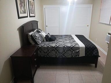 9420 S Hollybrook Lake Drive Pembroke Pines FL 33025