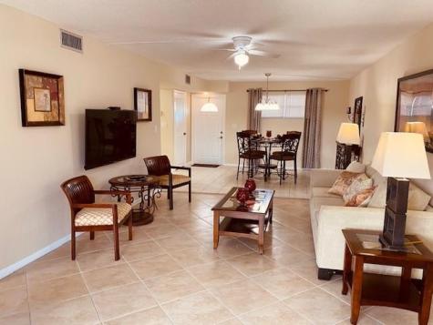 9420 S Hollybrook Lake Drive Pembroke Pines FL 33025