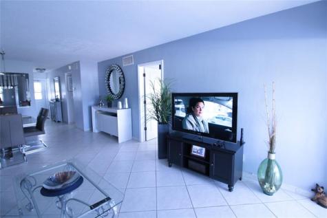 470 Paradise Isle Boulevard Hallandale Beach FL 33009