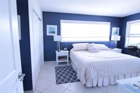 470 Paradise Isle Boulevard Hallandale Beach FL 33009