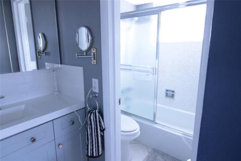 470 Paradise Isle Boulevard Hallandale Beach FL 33009