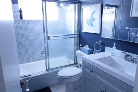 470 Paradise Isle Boulevard Hallandale Beach FL 33009