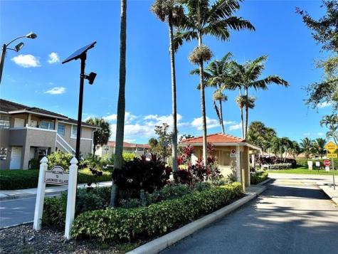 9911 Twin Lakes Drive Coral Springs FL 33071