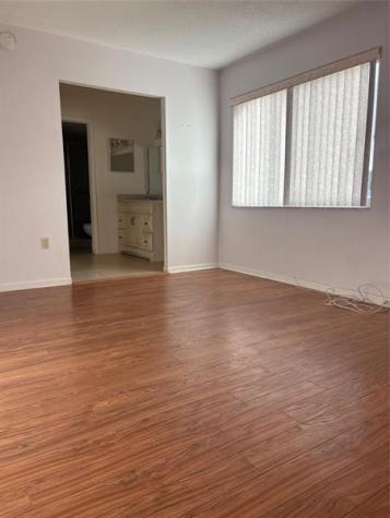 8280 SW 24th Street North Lauderdale FL 33068