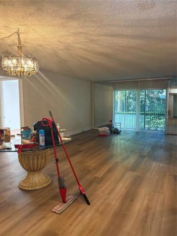 8280 SW 24th Street North Lauderdale FL 33068