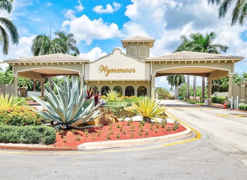 2404 Antigua Coconut Creek FL 33066