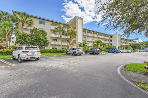 2404 Antigua Coconut Creek FL 33066