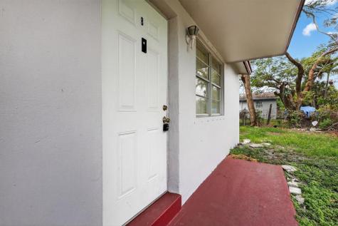 125 NW 12th Avenue Dania Beach FL 33004