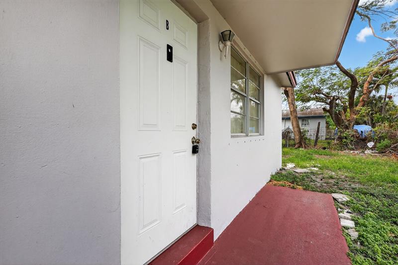 125 NW 12th Avenue Dania Beach FL 33004