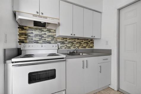 125 NW 12th Avenue Dania Beach FL 33004