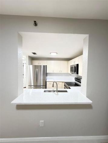 2901 Riverside Drive Coral Springs FL 33065