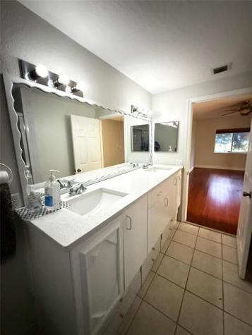 2901 Riverside Drive Coral Springs FL 33065