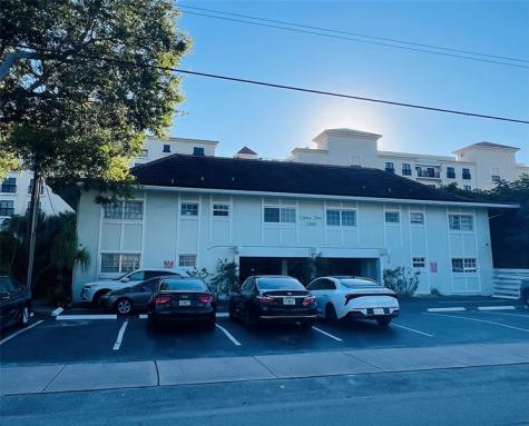 2404 NE 33 Avenue Fort Lauderdale FL 33305
