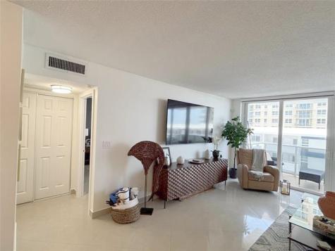 3140 S Ocean Drive Hallandale Beach FL 33009