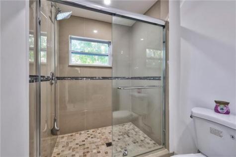 1389 W 33 Riviera Beach FL 33404