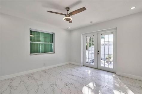 1389 W 33 Riviera Beach FL 33404