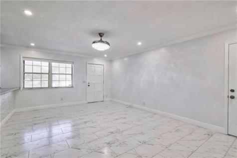 1389 W 33 Riviera Beach FL 33404