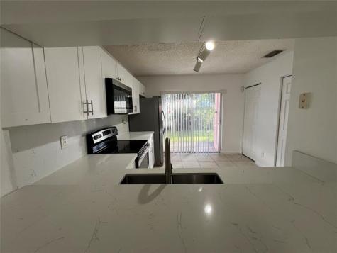6756 Sienna Club Drive Lauderhill FL 33319