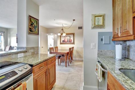 2555 NE 11th Street Fort Lauderdale FL 33304