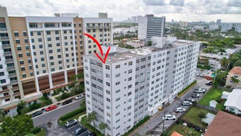 2555 NE 11th Street Fort Lauderdale FL 33304