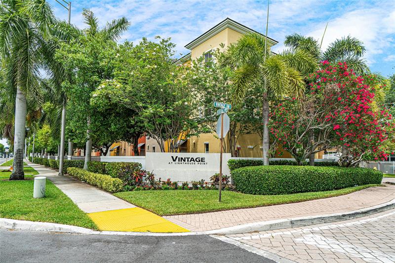 2381 Vintage Drive Lighthouse Point FL 33064