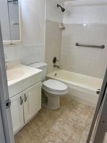 20251 NE 2nd Avenue Miami FL 33179