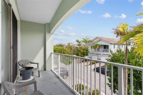 3067 Laurel Ridge Circle Riviera Beach FL 33404