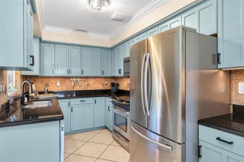3221 Seaward Drive Lauderdale By The Sea FL 33062