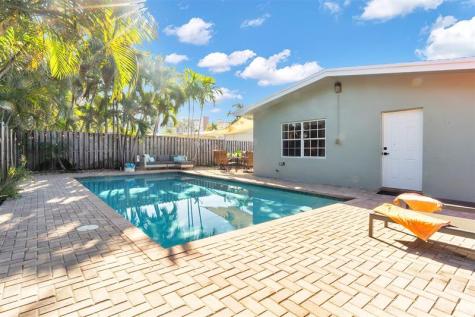 3221 Seaward Drive Lauderdale By The Sea FL 33062