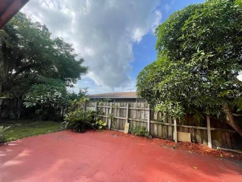 1735 SW 44th Terrace Fort Lauderdale FL 33317