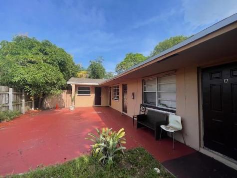 1735 SW 44th Terrace Fort Lauderdale FL 33317