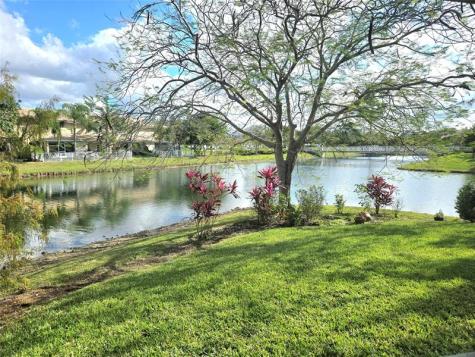 5912 NW 93rd Terrace Tamarac FL 33321