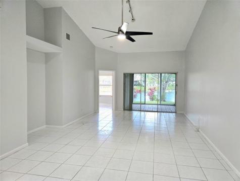 5912 NW 93rd Terrace Tamarac FL 33321