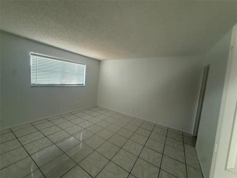 7960 N Colony Circle Tamarac FL 33321