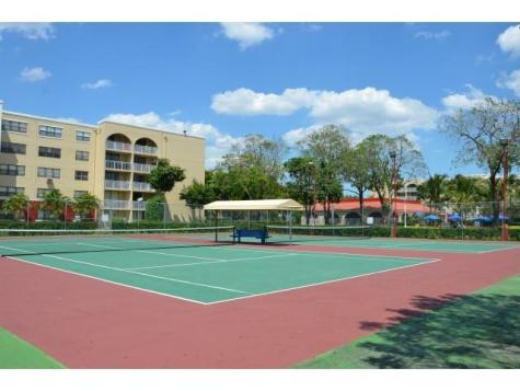 18335 NW 68 Avenue Hialeah FL 33015