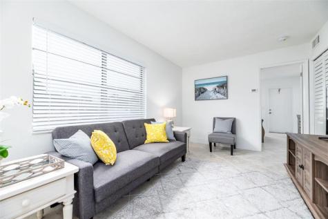 805 NE 23rd Drive Wilton Manors FL 33305