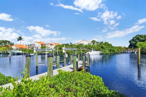17026 Bay Street Jupiter FL 33477