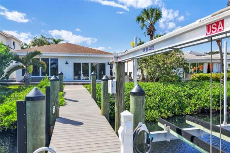 17026 Bay Street Jupiter FL 33477