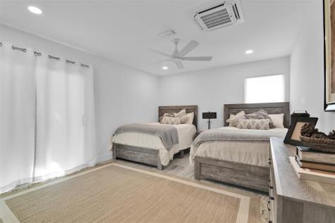 17026 Bay Street Jupiter FL 33477