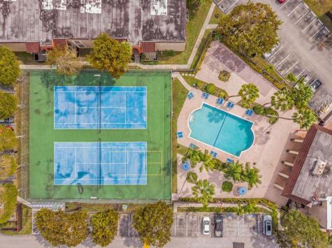 10790 N Kendall Drive Miami FL 33176