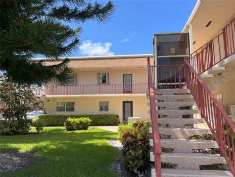 212 Oxford 400 West Palm Beach FL 33417