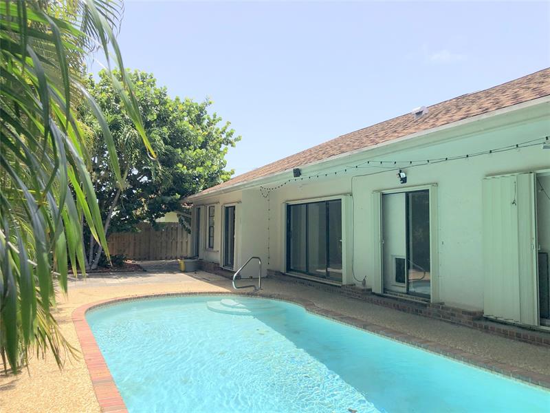 71 Laredo Lane Boca Raton FL 33487