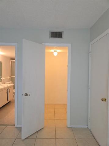 4158 Inverrary Drive Lauderhill FL 33319