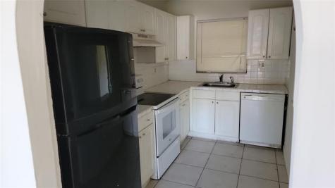 609 SW 79th Terrace North Lauderdale FL 33068
