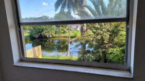 609 SW 79th Terrace North Lauderdale FL 33068