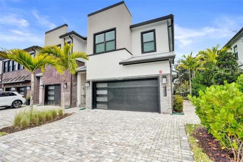 8355 NW 7th Place Plantation FL 33324